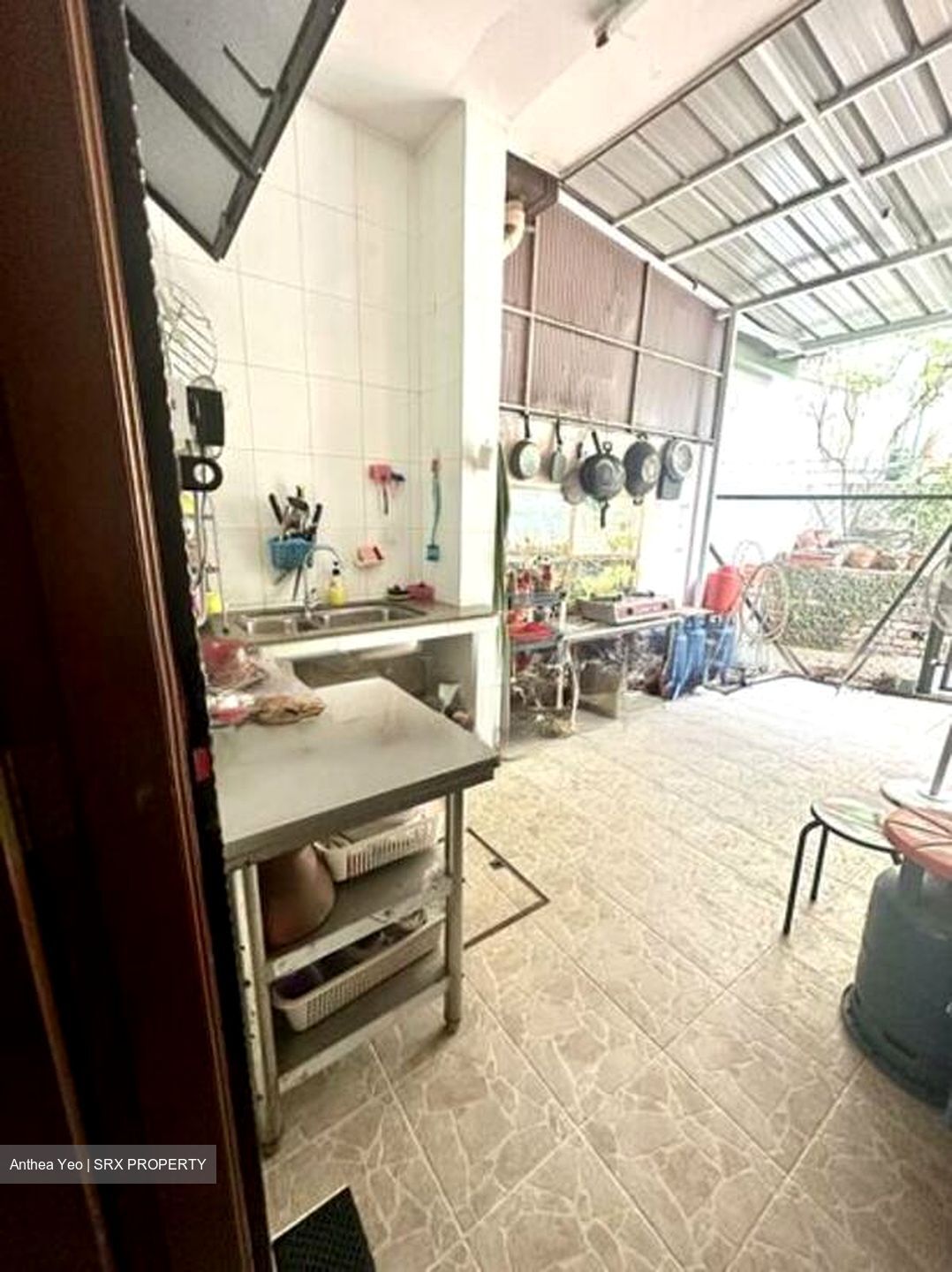 Llyn Gardens (D19), Terrace #500420411